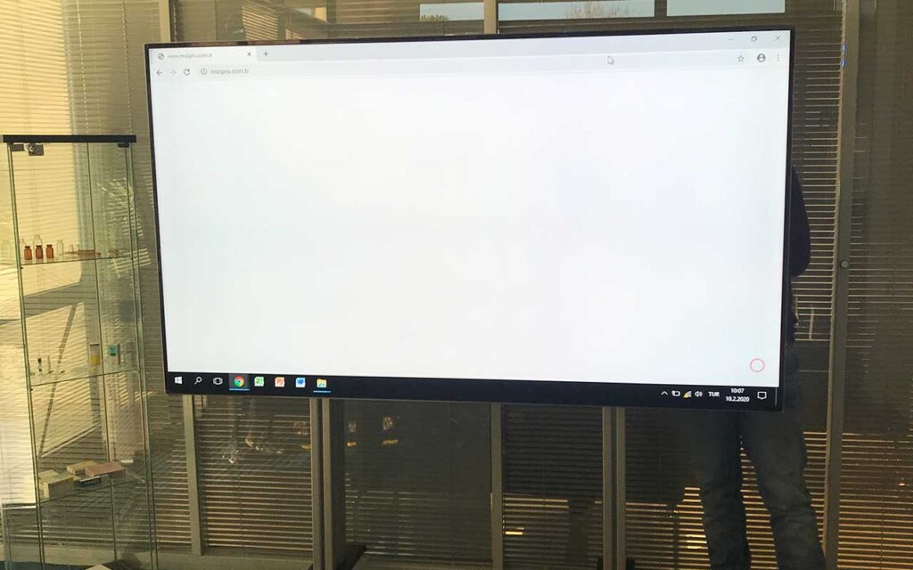 Birgi Mefar Interaktif Ekran Projesi Digital Signage